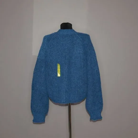 SOLD - NWT Zara Oversized Knit Blue Bubble Sleeved Cardigan Sz S - Picture 3 of 7